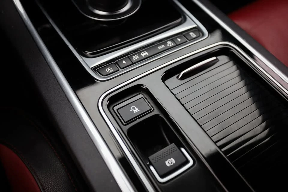 2018 Jaguar X260 XF - Image 19 of 19