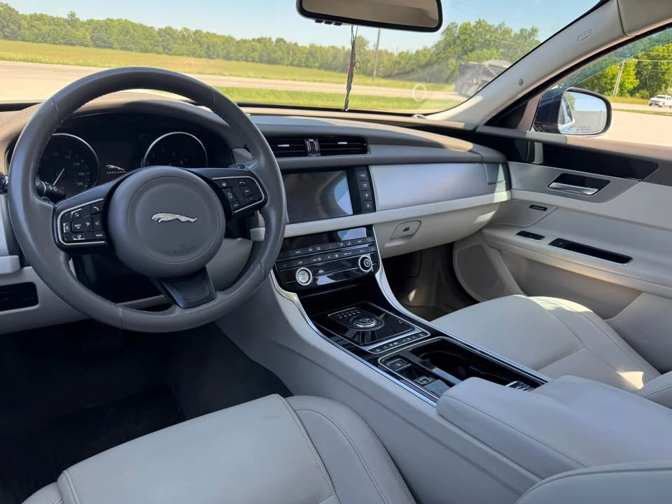 2018 Jaguar X260 XF - Image 11 of 16