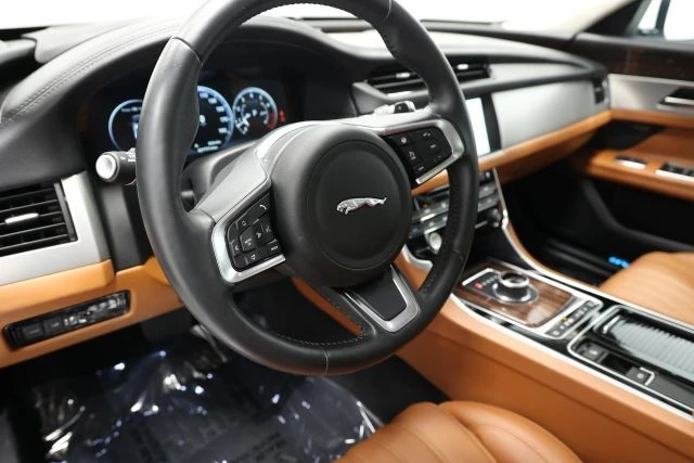 2018 Jaguar X260 XF - Image 2 of 12