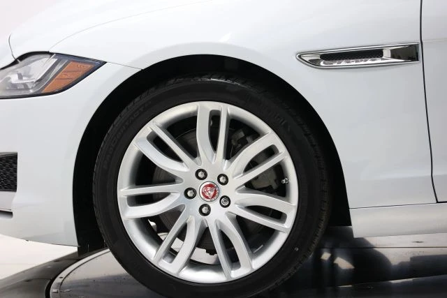 2018 Jaguar X260 XF - Image 9 of 12