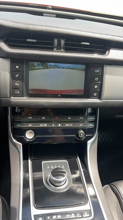 2018 Jaguar X260 XF - Image 16 of 18