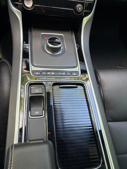 2018 Jaguar X260 XF - Image 13 of 18