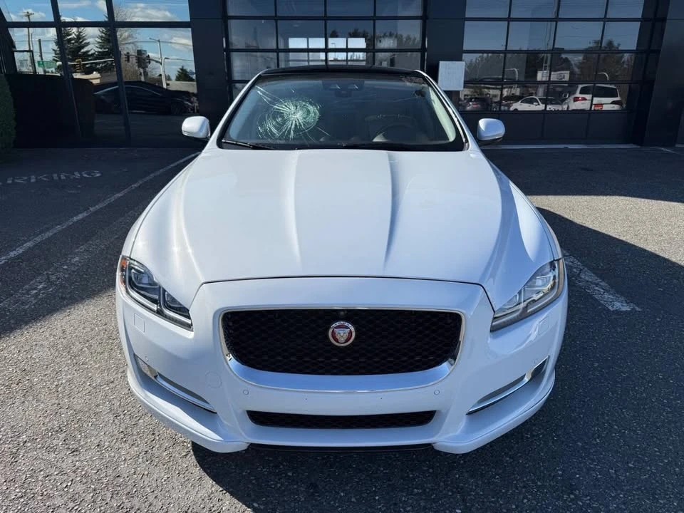 2018 Jaguar X351 XJ - Image 10 of 20
