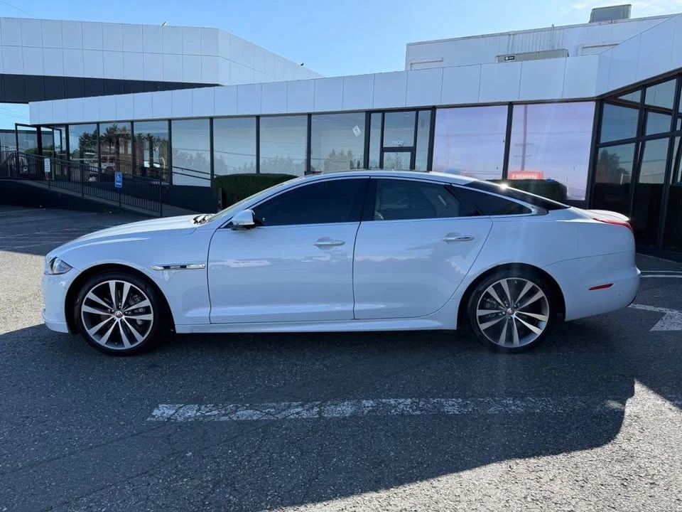 2018 Jaguar X351 XJ - Image 2 of 20