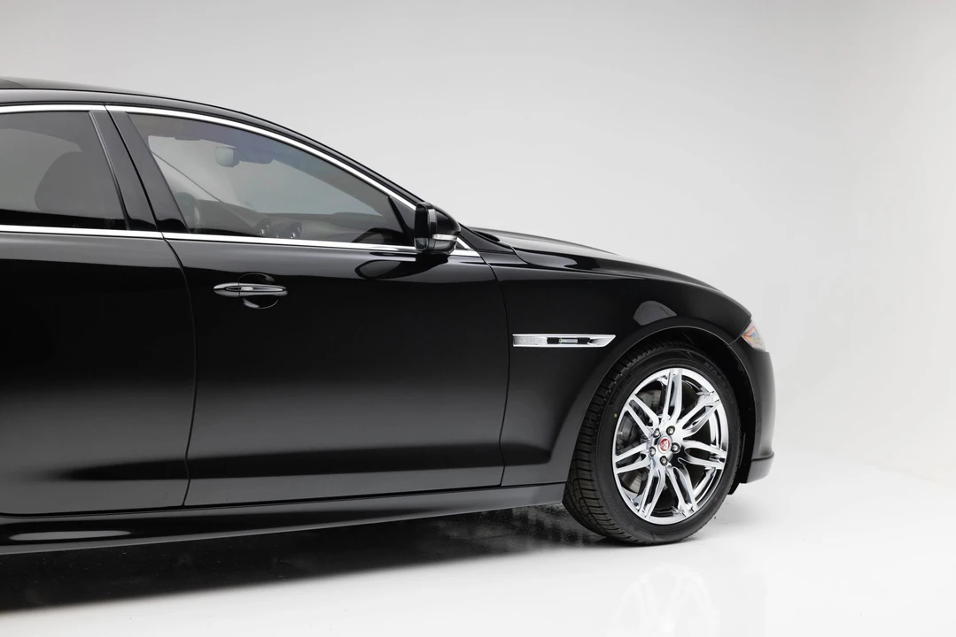 2018 Jaguar X351 XJ - Image 21 of 31