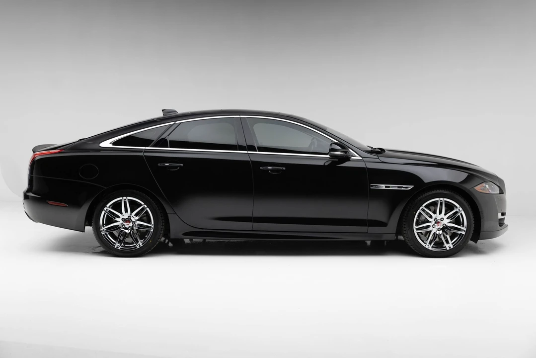 2018 Jaguar X351 XJ - Image 5 of 31
