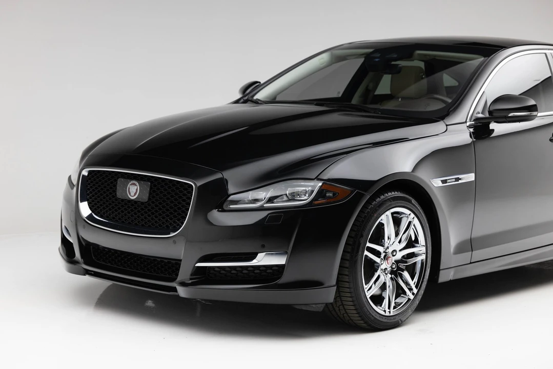 2018 Jaguar X351 XJ - Image 12 of 31