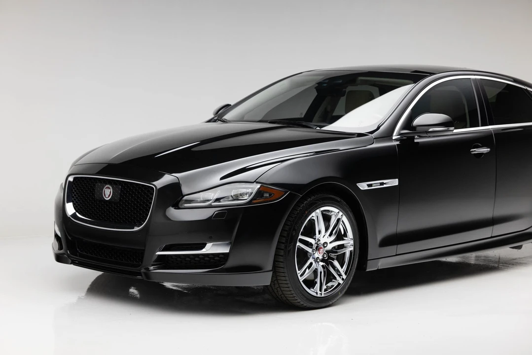 2018 Jaguar X351 XJ - Image 10 of 31