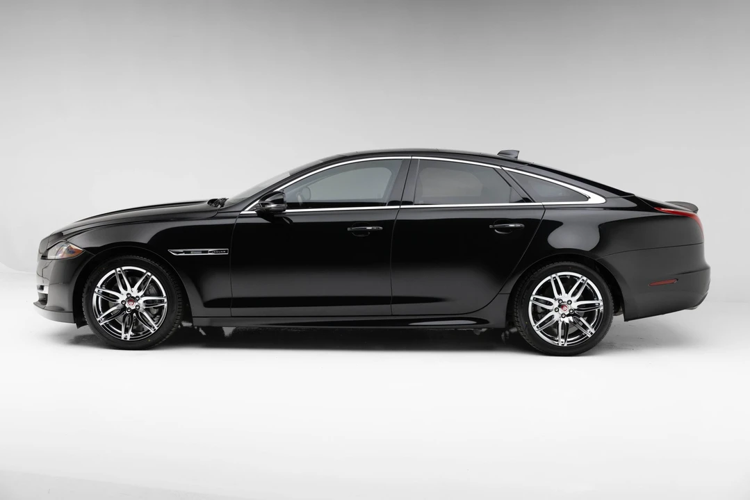 2018 Jaguar X351 XJ - Image 9 of 31