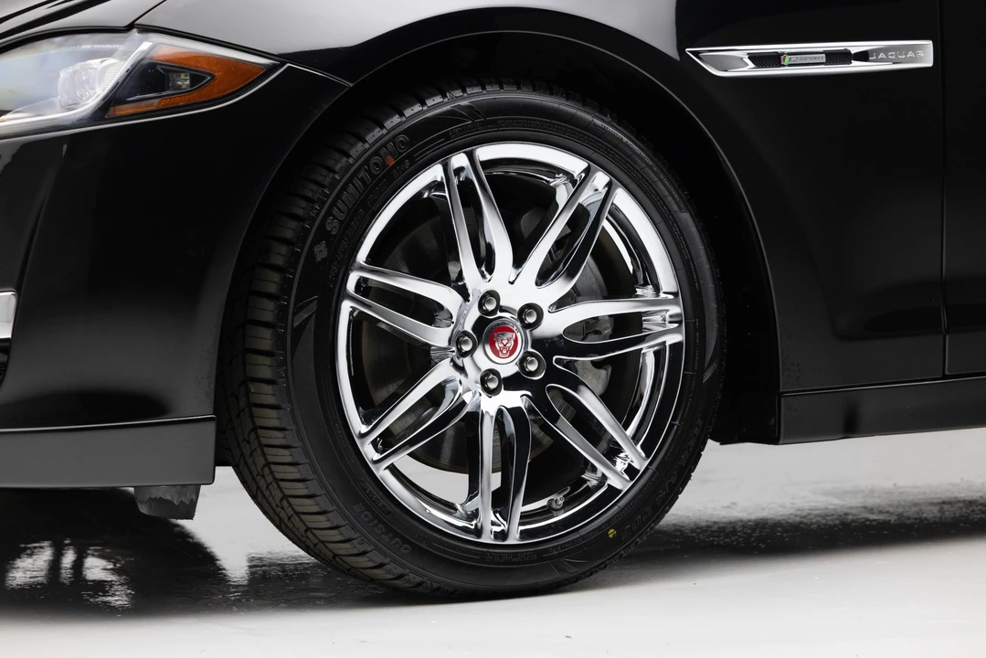2018 Jaguar X351 XJ - Image 29 of 31