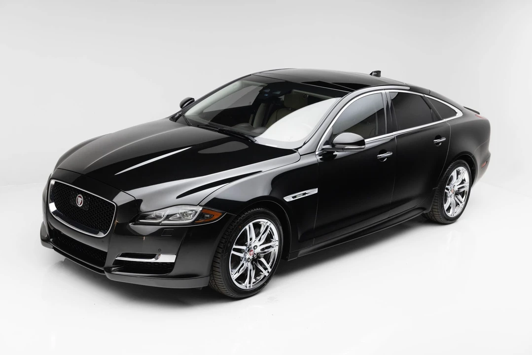2018 Jaguar X351 XJ - Image 3 of 31