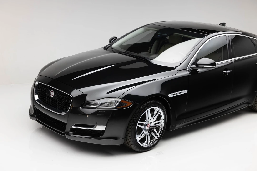 2018 Jaguar X351 XJ - Image 11 of 31