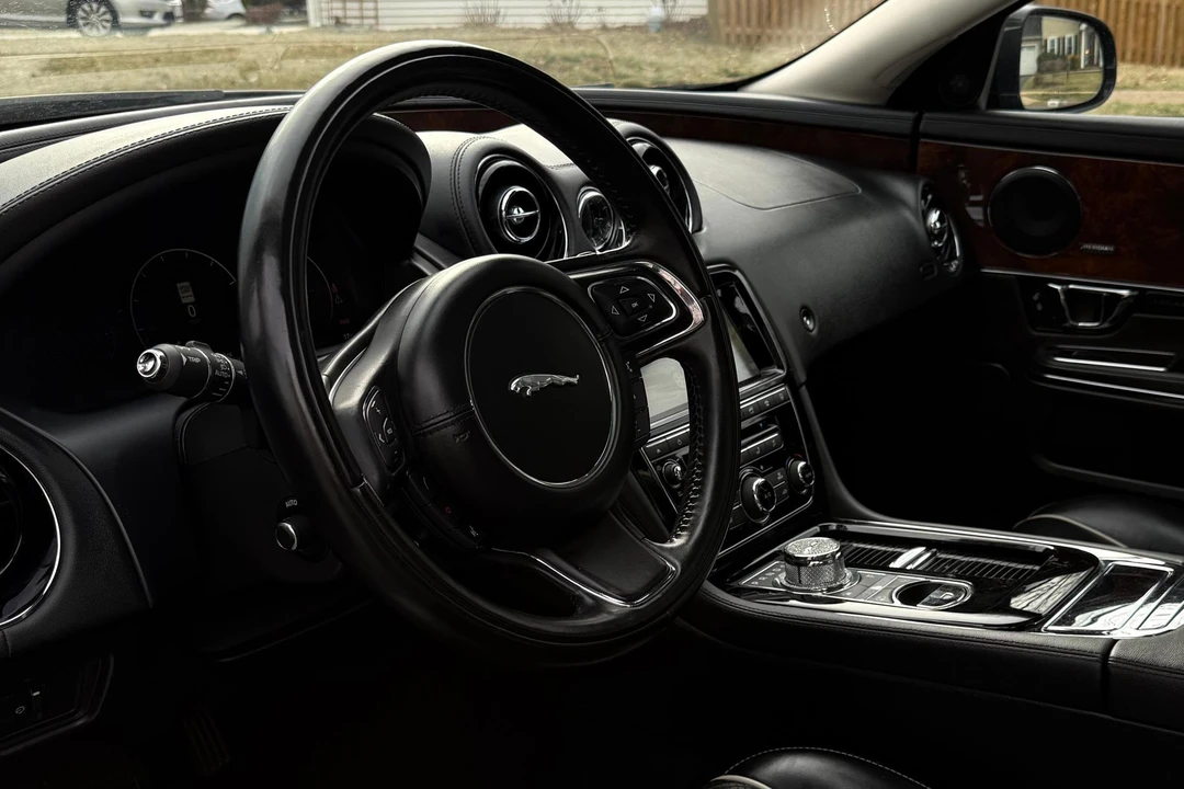 2018 Jaguar X351 XJ - Image 22 of 31