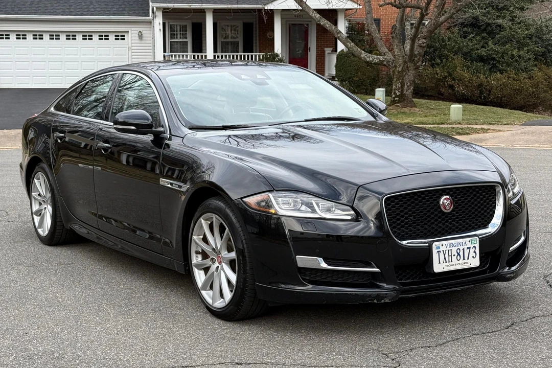 2018 Jaguar X351 XJ - Image 2 of 31