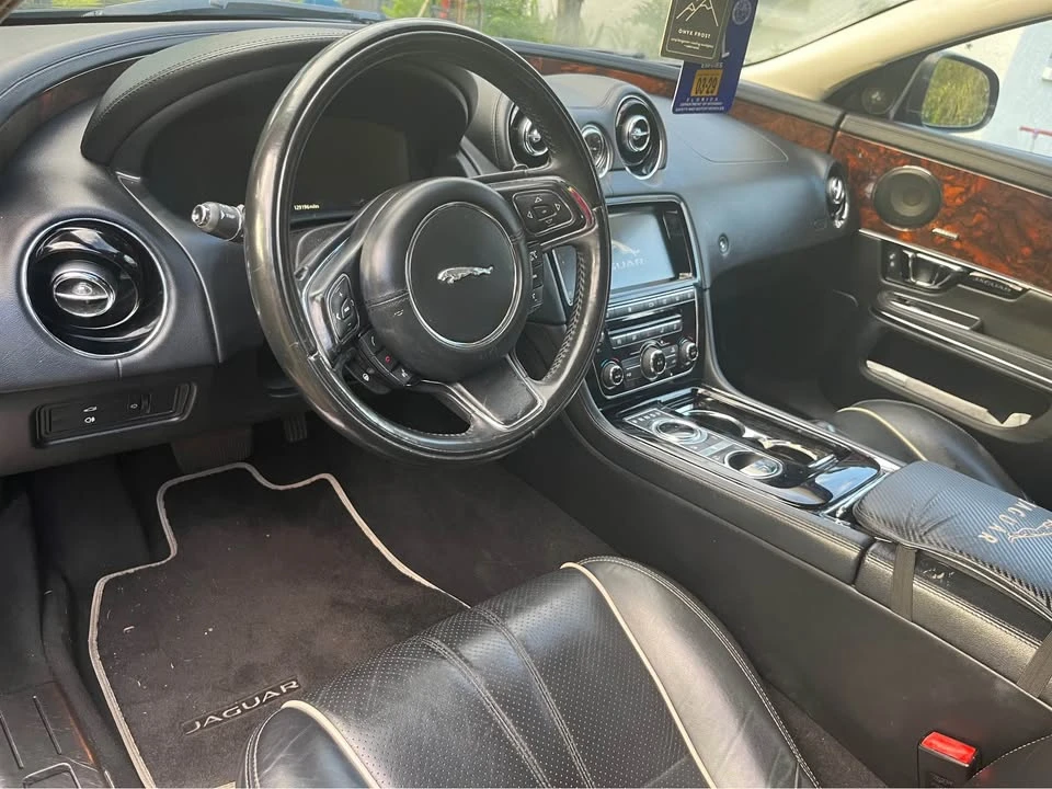 2018 Jaguar X351 XJ - Image 6 of 10
