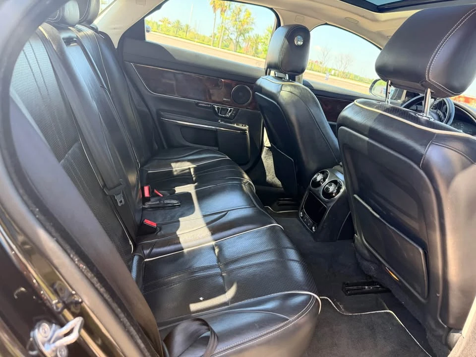 2018 Jaguar X351 XJ - Image 4 of 10