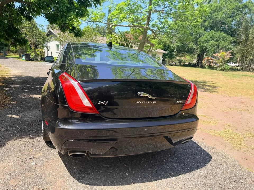 2018 Jaguar X351 XJ - Image 13 of 14