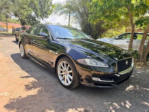 2018 Jaguar XJ R-Sport Sedan