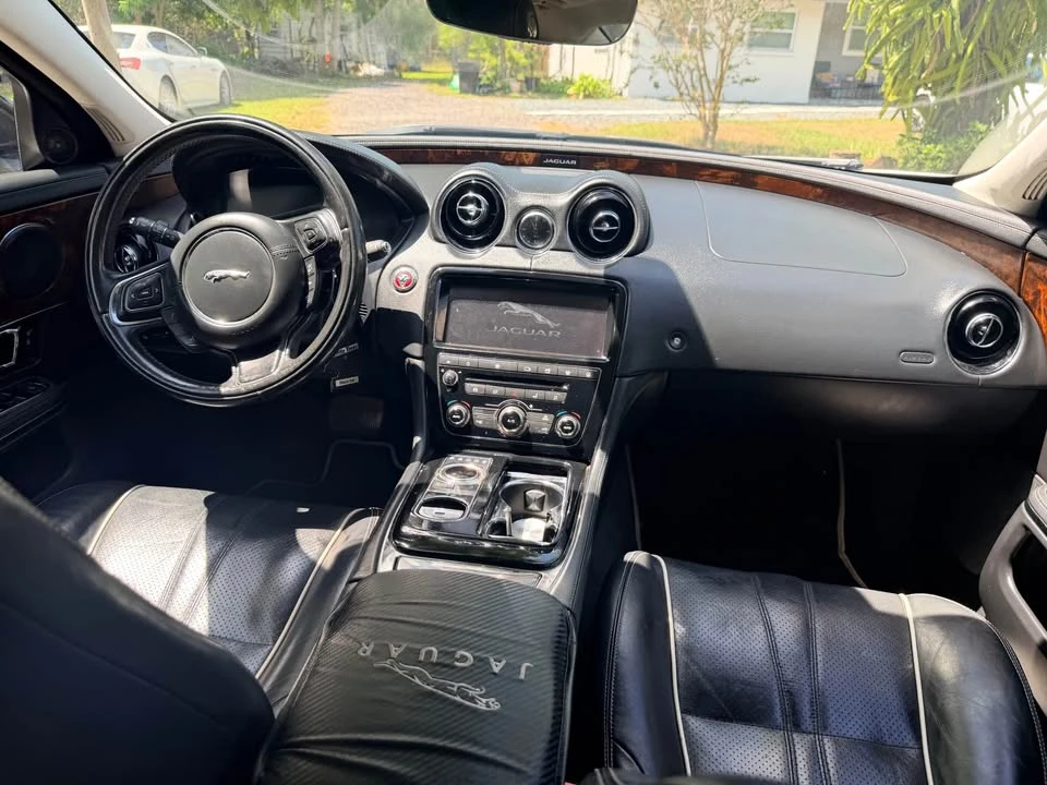 2018 Jaguar X351 XJ - Image 10 of 14