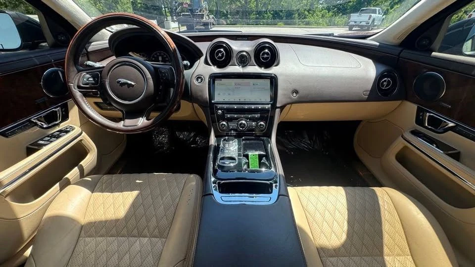 2018 Jaguar X351 XJ - Image 9 of 20