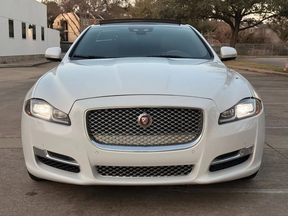 2018 Jaguar X351 XJ - Image 2 of 20