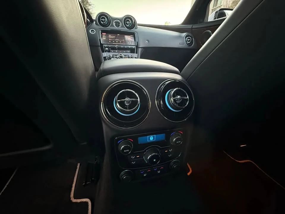 2018 Jaguar X351 XJ - Image 14 of 20