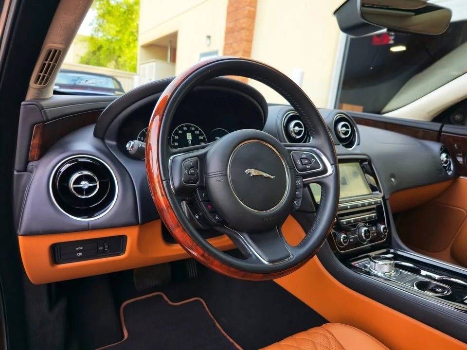 2018 Jaguar X351 XJ - Image 9 of 18