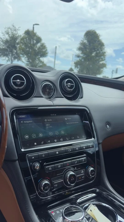 2018 Jaguar X351 XJ - Image 8 of 13
