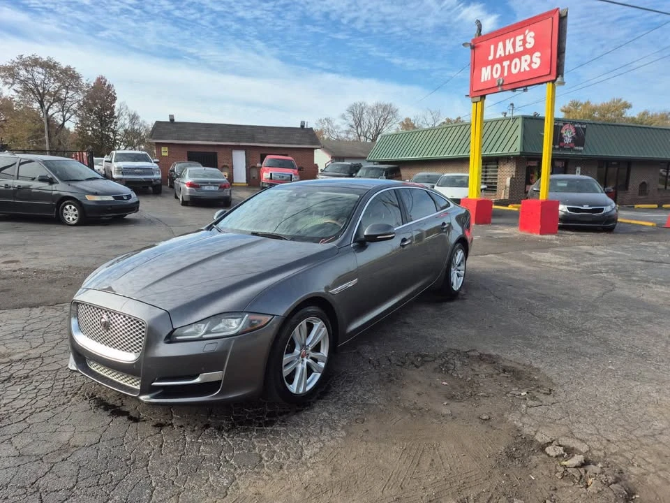 2018 Jaguar X351 XJ - Image 2 of 13