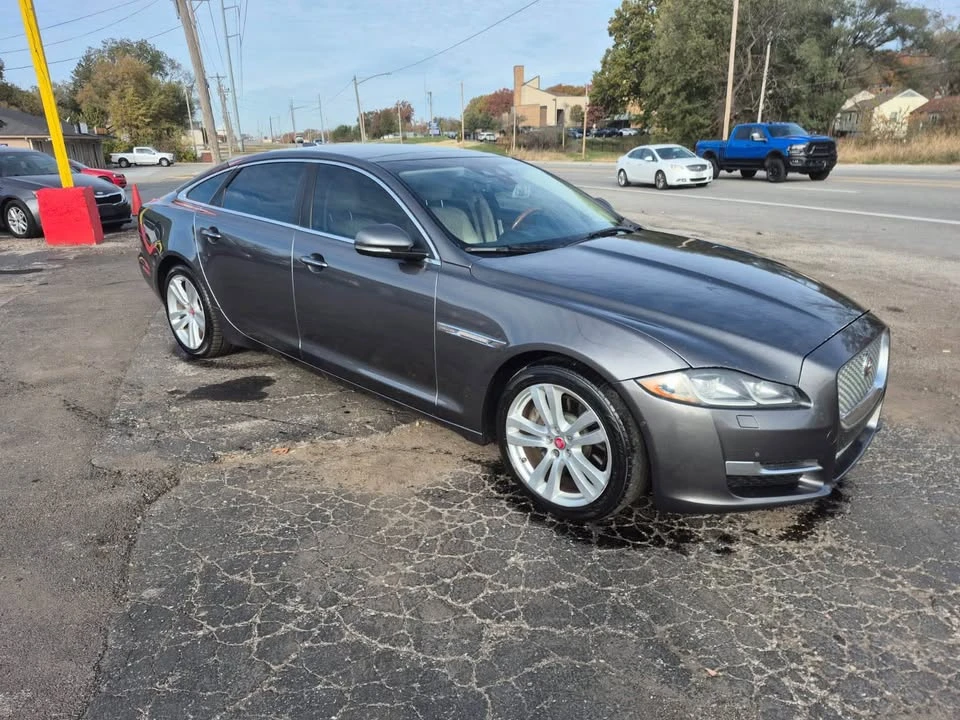 2018 Jaguar X351 XJ - Image 8 of 13