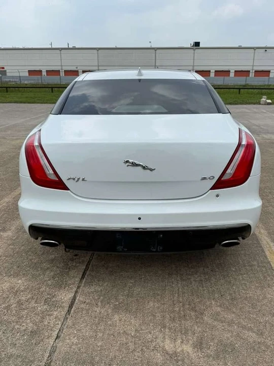 2018 Jaguar X351 XJ - Image 11 of 13