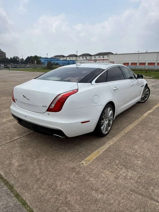 2018 Jaguar X351 XJ - Image 12 of 13