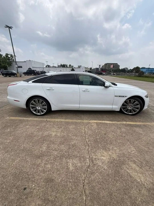 2018 Jaguar X351 XJ - Image 13 of 13