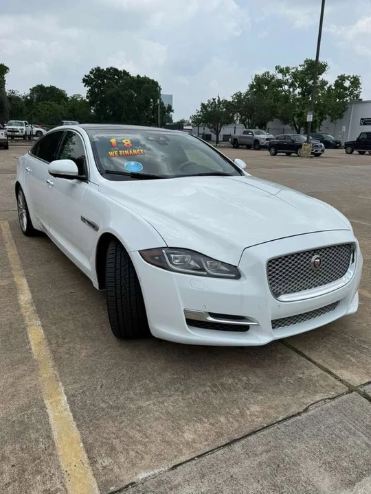 2018 Jaguar X351 XJ - Image 3 of 13
