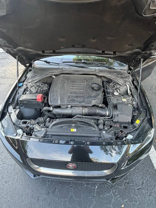 2018 Jaguar XE - Image 12 of 12