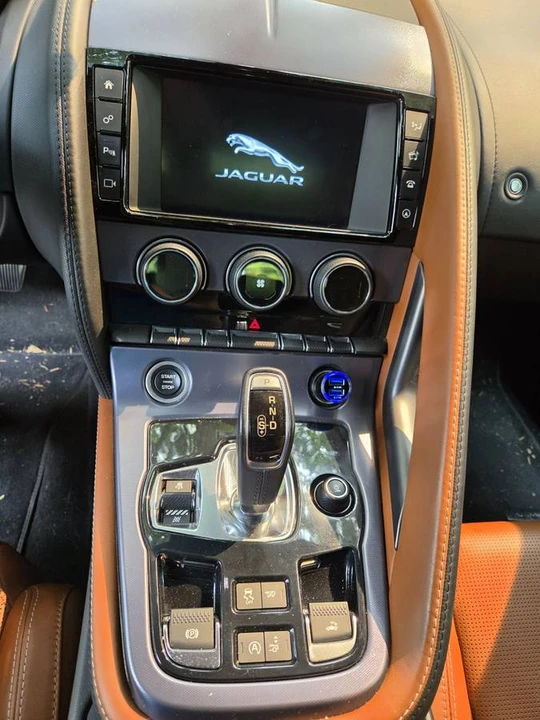 2018 Jaguar F-Pace - Image 5 of 6