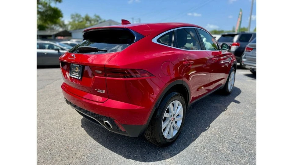 2018 Jaguar E-Pace - Image 6 of 17