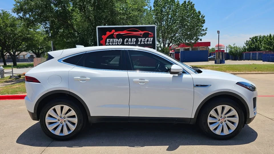 2018 Jaguar E-Pace - Image 7 of 19
