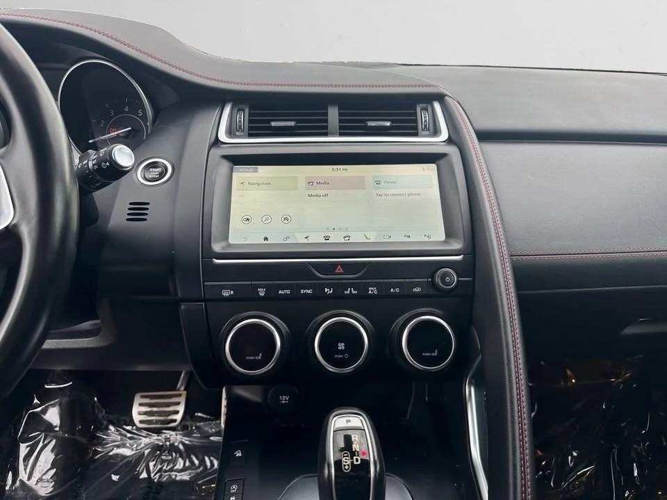 2018 Jaguar E-Pace - Image 10 of 19