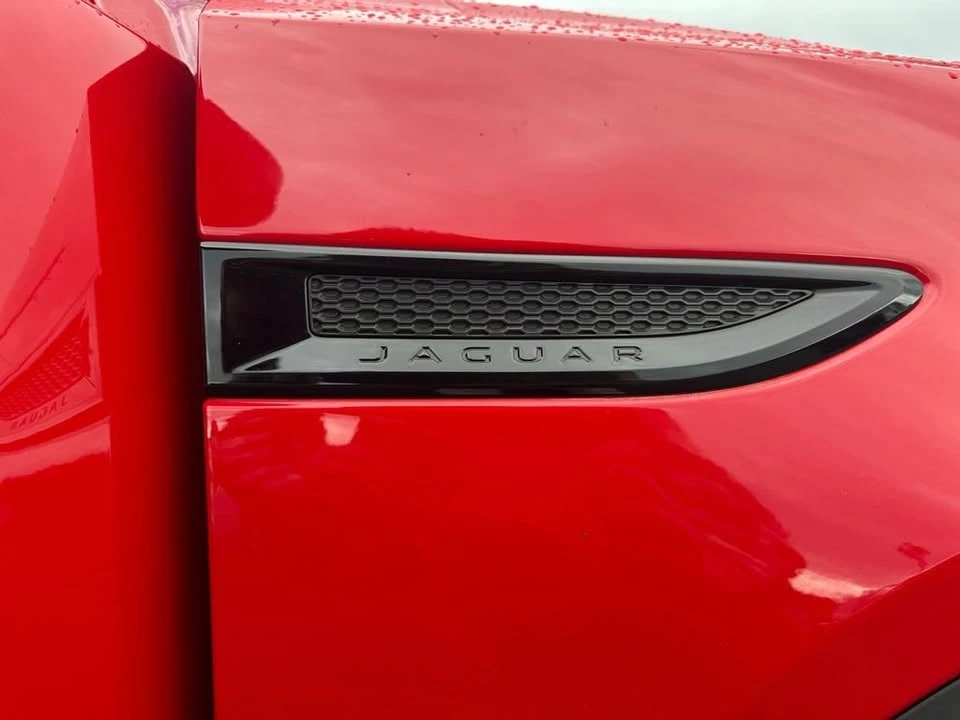 2018 Jaguar E-Pace - Image 16 of 19