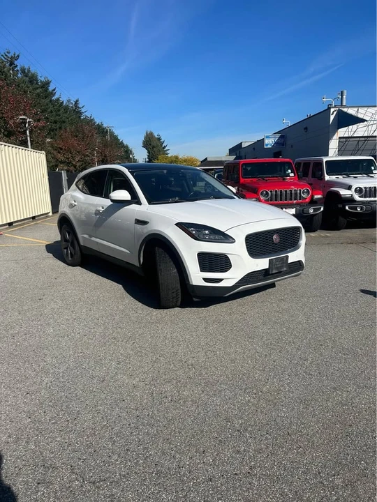 2018 Jaguar E-Pace - Image 2 of 9