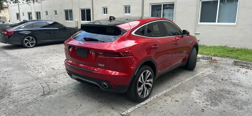 2018 Jaguar E-Pace - Image 9 of 19