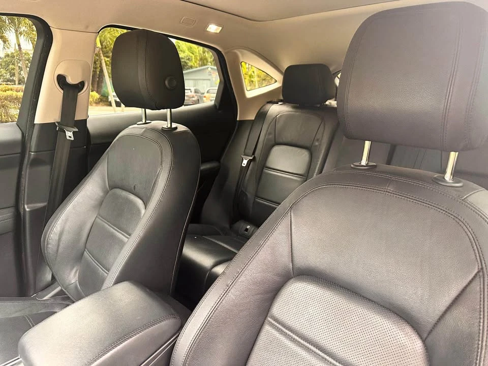 2018 Jaguar E-Pace - Image 16 of 20