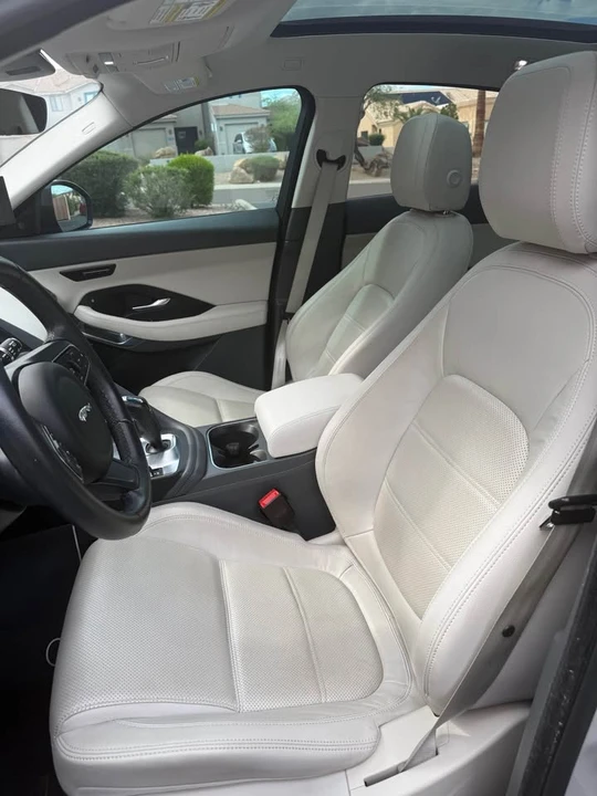 2018 Jaguar E-Pace - Image 4 of 9