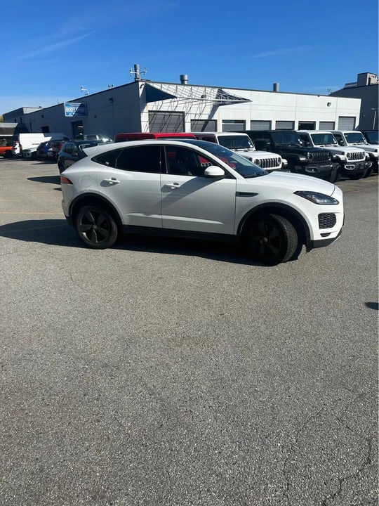 2018 Jaguar E-Pace - Image 3 of 9