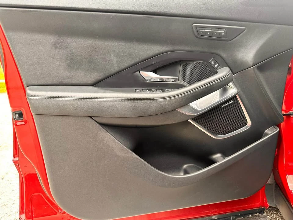2018 Jaguar E-Pace - Image 12 of 20