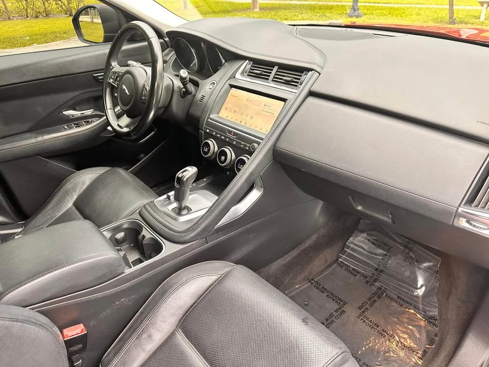 2018 Jaguar E-Pace - Image 6 of 20