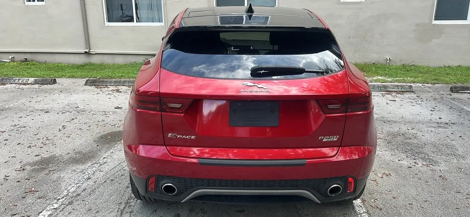 2018 Jaguar E-Pace - Image 7 of 19
