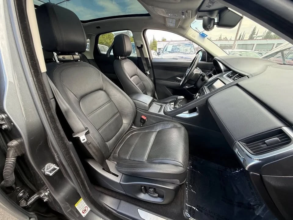 2018 Jaguar E-Pace - Image 9 of 20