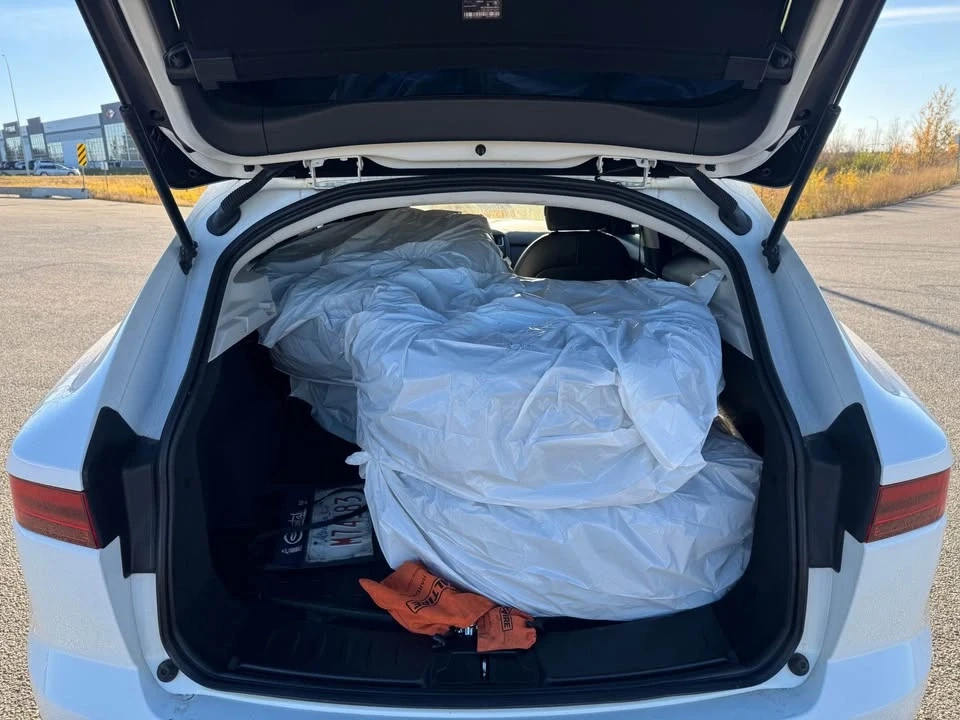 2018 Jaguar E-Pace - Image 8 of 15